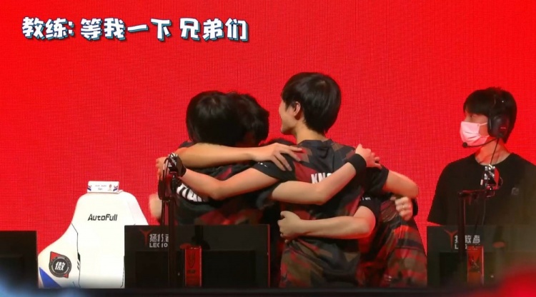 赛中具有多 赛中具有多