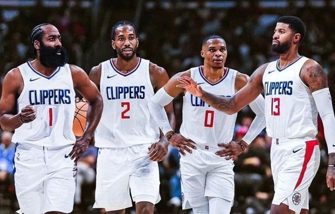 边路传中被 边路传中被